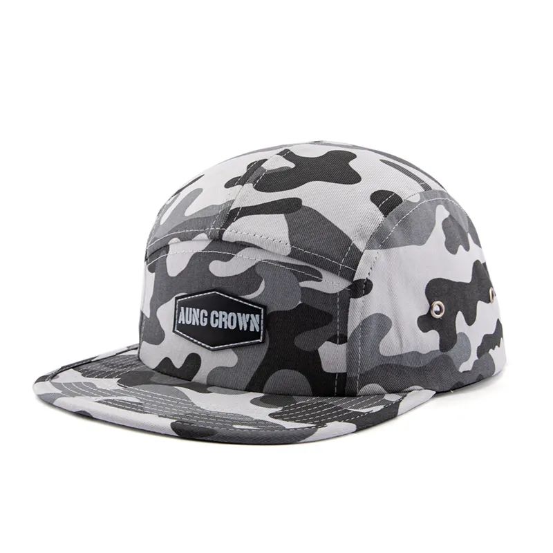 Aangepaste hoogwaardige comfortabele platte rand Caps Kids 5 Panel camp hoed met lederen patch